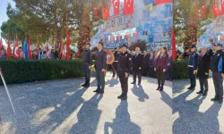 Çanakkale Zaferi'nin Yıldönümünde Atatürk Anıtı'na Çelenk Sunuldu