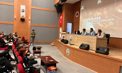 Gerze Meslek Yüksekokulu'nda TRT 12 PUNTO Senaryo Günleri Söyleşisi Düzenlendi