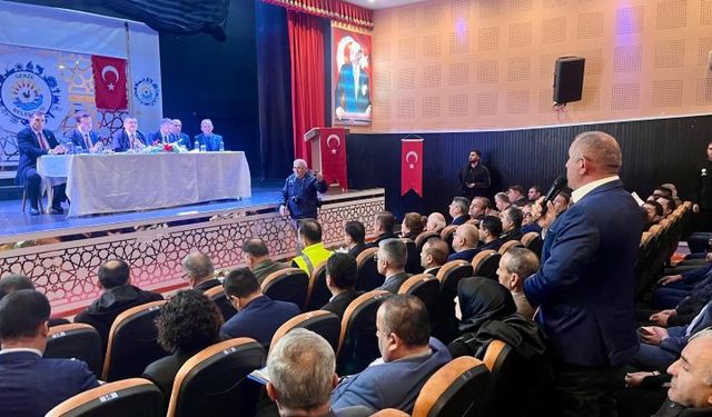 Sinop Valisi Özarslan, Gerze'de Muhtarlarla Bir Araya Geldi