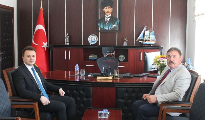 Belediye Başkanı Osman Belovacıklı, Kaymakam M. Deniz Arabacı'yı Ziyaret Etti