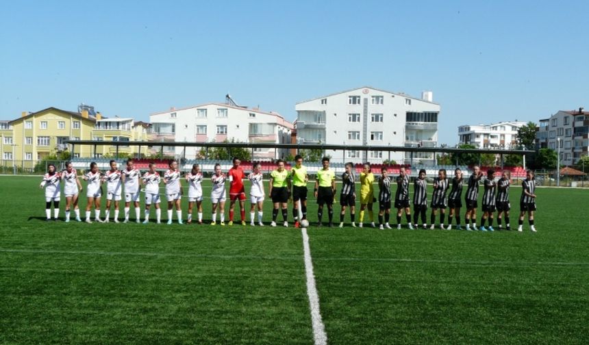 Karabük Gençler Birliği - Ordu Pars Spor Maçı Gerze İlçe Stadında Yapıldı